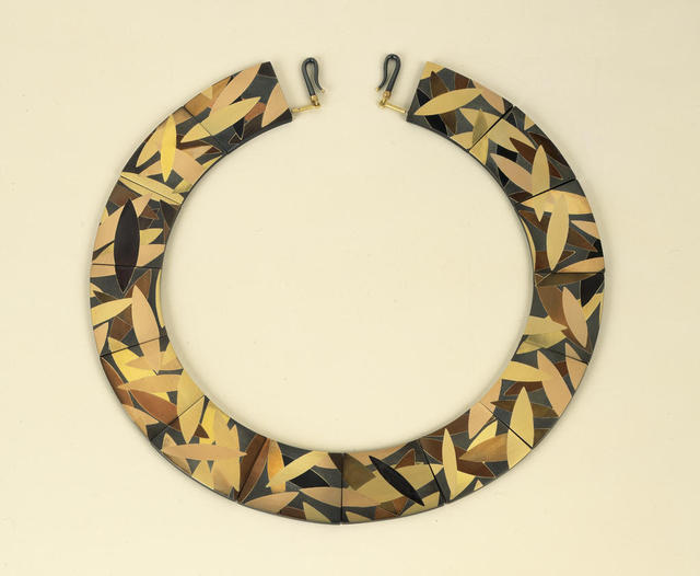 Suzan Rezac. Jewelry. "Wreath". Necklace. 18K red gold, 18K yellow gold, 18K green gold, shakudo, copper, brass, bronze. Inlay